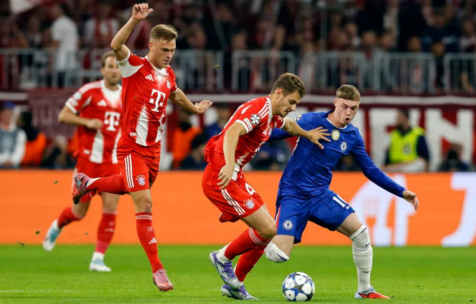 ej, 当时欧冠, 领先