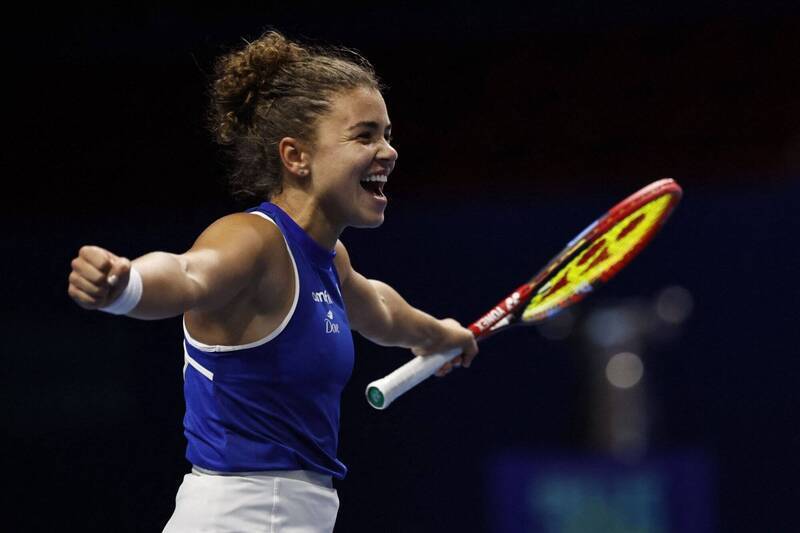 托Elis, 激战终以, 双方形成平